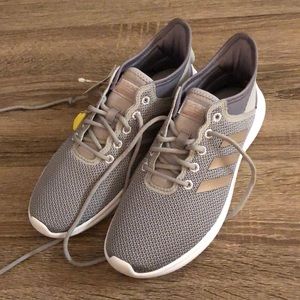 Adidas women’s tennis shoes